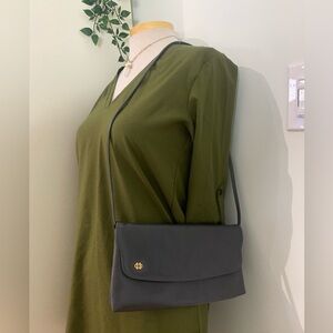 Grey purse - like new